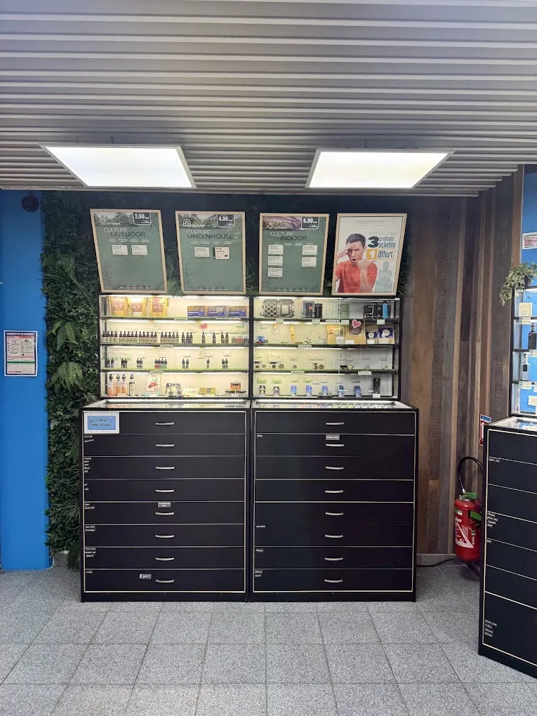 Corner CBD de la boutique HappeSmoke Beaucaire